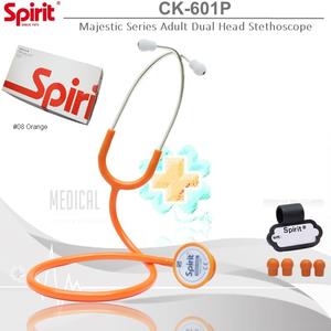 Stéthoscope d'étudiant à double tête de haute qualité avec source d'alimentation manuelle conçue avec précision - Product Image 6