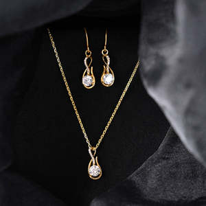 Ensemble de bijoux de mariée avec pierres en zircon et diamants, styles classiques et tendance pour toutes les occasions - Product Image 2