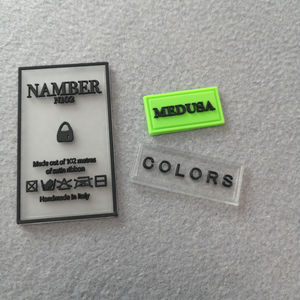 PromotionFactory personnalisé prêt à expédier en caoutchouc PVC patchs tactiques souples bandes nominatives 2D/3D - Product Image 4