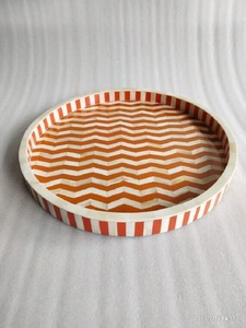 Bandeja de incrustaciones de hueso de calidad superior | Bandeja redonda con diseño inspirado en Ashoka Chakra para decoración de regalos de herencia y servicio de declaración - Product Image 3