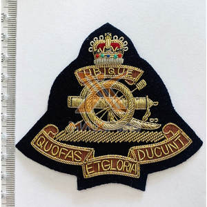Badges brodés à la main de haute qualité, fabrication en usine, étiquettes privées - Product Image 6