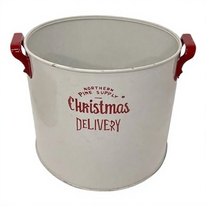 Maceta decorativa Jingle Pine Grove en metal galvanizado para flores de vacaciones al aire libre Ramas de abeto y esquinas festivas - Product Image 6