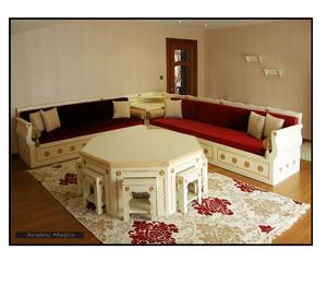 การออกแบบตกแต่งภายในแบบอาหรับมาจลิส ดีไซน์คลาสสิกสมัยใหม่ ชุดห้องนั่งเล่นหรูหรา ที่นั่งเข้ามุมสุดหรู ดีไซน์ประหยัดพื้นที่ - Product Image 1