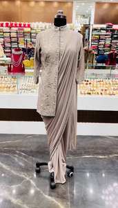 ผ้าซิ่นจอร์เจตต์สไตล์อินเดียสำหรับงานปาร์ตี้ของผู้หญิง ยี่ห้อ FABZONE พร้อมเสื้อคลุม (โคติ) ปักลายอย่างสวยงาม พร้อมสวมใส่ - Product Image 3