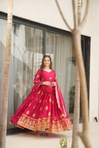 Boutique India último vestido tradicional exclusivo con Dupatta Georgette vestido de seda Ropa Étnica ropa de fiesta vestido rosa más vendido - Product Image 2