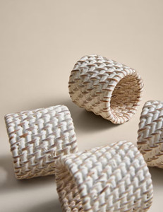 แหวนผ้าเช็ดปากหวายสีขาวพรีเมียม ชุด 4 ชิ้น ที่ใส่ผ้าเช็ดปากหวายสานด้วยมือ สำหรับตกแต่งงานแต่งงานสไตล์โบโฮ - Product Image 3
