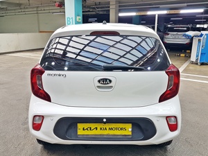 Xe Kia Morning HT154003 đời 2017, đã qua sử dụng, dễ lái, xe đô thị, tay lái nhạy, thân xe nhỏ gọn, hoàn hảo cho đường phố nhộn nhịp - Product Image 6