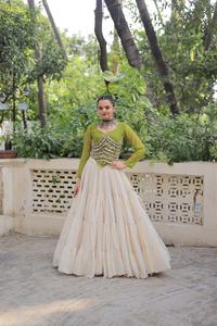 Lehenga choli ผ้าคอตตอนพร้อมกระจกหนาสำหรับผู้หญิงสวมใส่ในโอกาสพิเศษ - Product Image 3