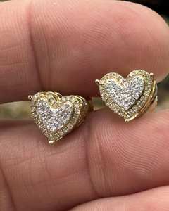 ต่างหูเม็ดเดี่ยวรูปหัวใจขนาดเล็กสวยงาม14K สีเหลืองทองสามชั้นดีไซน์ความรักอินเทรนด์เพชรมอยส์ซอไนต์สำหรับงานแต่งงาน - Product Image 4