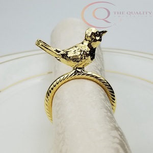 Anneaux de serviette décoratifs en métal de qualité supérieure pour table à manger, en stock, adaptés aux mariages, aux fêtes, aux dîners festifs - Product Image 1