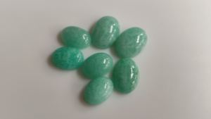 พลอยอะมาโซไนท์ทรงหลังแบนอัญมณีสีเขียวธรรมชาติเกรดสูง10X14มม. - Product Image 6