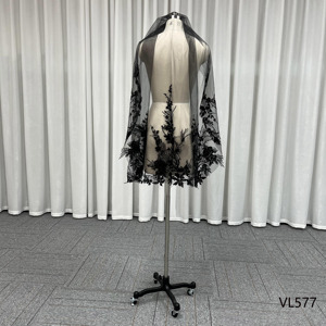 Robe de mariée nuptiale noire voile de dentelle brodé à la main monocouche avec peigne voile de mariée - Product Image 3