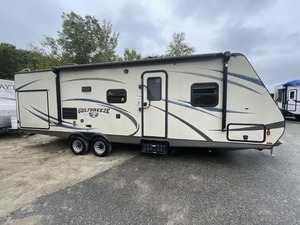 Se vende Gulf Stream ULTRA LITE 26CRB usado del 2018 - Product Image 5