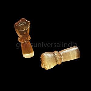 Pierre de lune pêche naturelle Hamsa pierre précieuse sculptée à la main pierre de lune main humaine de Fatima pierre précieuse pour la fabrication de bijoux 30MM vente en gros - Product Image 1