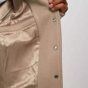 Chaqueta con letras para hombre, chaqueta informal unisex con botones personalizados para hombre, chaquetas universitarias para hombre - Product Image 6