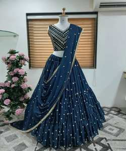 Lehenga Choli tendance, dernier cri, de créateur, pour les fêtes, avec broderie, prêt à porter, belle couleur bleue, dans le style ethnique, Alphanumero - Product Image 1