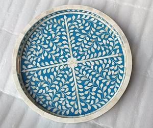 Plateau rond d'incrustation d'os de qualité supérieure avec motif floral idéal pour servir la décoration intérieure Cadeaux Plateau de table de luxe fabriqué à la main - Product Image 6