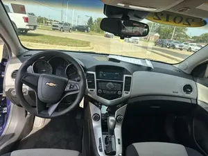 Usado 2012 Chevrolet Cruze LS - Product Image 2