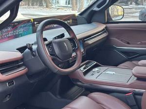 SUV Blindado Navigator L Reserve 2025, 85 Millas, Motor V6 Turboalimentado, 4x4 - Product Image 6