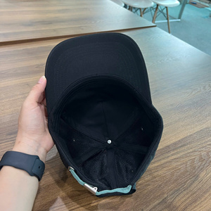 หมวกเบสบอล 5 แผง ปักโลโก้ได้ ผ้าเนื้อดี ทรงคลาสสิค ใส่ได้ทั้งชายหญิง เหมาะสำหรับกีฬากอล์ฟ ระบายอากาศได้ดี กันน้ำ ปรับขนาดได้ นุ่มสบาย - Product Image 4