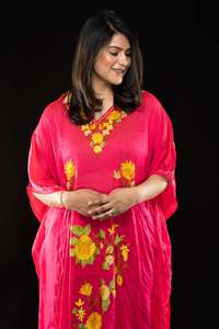 Elegante caftán largo para mujer con bordado a mano floral manga tres cuartos y diseño tejido de estilo europeo hasta el suelo - Product Image 3