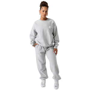 Sudadera de cuello redondo para mujer, cómoda, de tejido suave, de corte holgado, perfecta para uso casual y para estar en casa. - Product Image 3