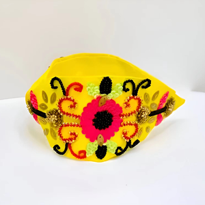 Diadema Bordada Floral Amarilla Hecha a Mano con Lentejuelas y Cuentas, Accesorio para Mujeres y Niñas, Colorido y Moderno para Fiestas, Personalizable - Product Image 1