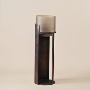 Porte-bougie en métal de grande qualité à prix raisonnable pour une décoration intérieure durable, soutenant les matériaux naturels et un design épuré - Product Image 1