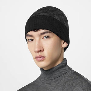 Bonnet Streetwear en Jacquard avec Logo Personnalisé OEM, Idéal pour le Froid, Cadeaux, Événements et Image de Marque - Product Image 4