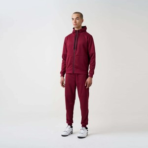 Survêtement technique en molleton rouge pour homme, confortable et élégant avec tissu extensible, parfait pour le fitness, les sports de plein air - Product Image 3