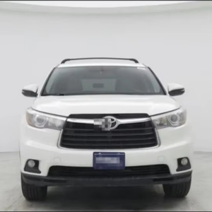 Vehículo Toyota HighLd LE Plus 2015 Usado, Color Gris/Blanco, Gasolina, Tracción en las Cuatro Ruedas, Transmisión Automática, Volante a la Izquierda/Derecha - Product Image 1