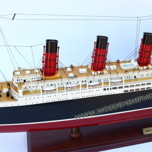 Modèle de navire RMS Lusitania / Modèle de bateau en bois / Modèle de navire de croisière artisanal - Product Image 1