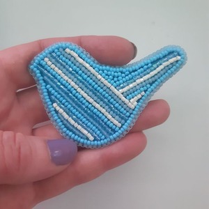 Charme pomme brodé à la main avec des perles de New York, mignon et élégant, dernier design de mode luxueux par glowin fashion - Product Image 1