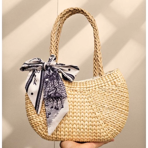 Vente chaude femmes sac fourre-tout écologique à la main fleur jacinthe d'eau jonc de mer panier en osier rotin paille stockage direct - Product Image 4