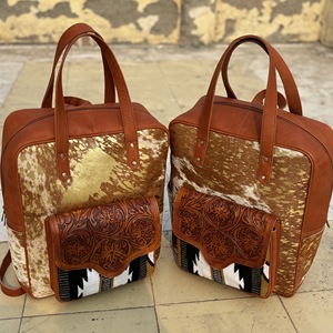 Sac à dos en cuir de vachette avec fourrure animale Pochette et fermeture à glissière Sac à dos confortable avec bandoulière - Product Image 2