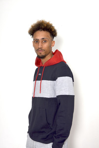 เสื้อฮู้ดบล็อกสีแบบกำหนดเองสำหรับผู้ชาย สไตล์สตรีทแวร์ เสื้อสวมหัว |   รับผลิตแบบ OEM |   ผู้จัดจำหน่ายขายส่ง - Product Image 2