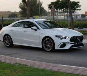 Nuevo Mercedes-Benz CLA AMG 45s V4 2024 Automático con Asientos de Cuero, Bluetooth, Navegación, Arranque Remoto y Llantas de Aleación - Product Image 1