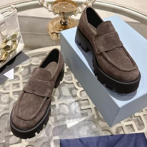 Zapatos Casuales de Gamuza con Suela Gruesa, Estilo Retro Británico, Sin Cordones, Diseño de Diseñador, Cómodos para Caminar - Product Image 4