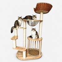 Arbre à chat moderne avec structure d'escalade, maison-nid, plateforme de saut et griffoir - Construction durable en bois de caoutchouc et rotin, écologique