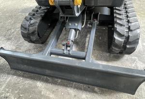 OFFRE SPÉCIALE : Excavatrice MXG SE18 + Attache rapide hydraulique + Remorque pour plantes + Accessoires - Product Image 4