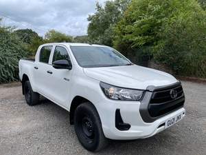 Toyota Hilux 2.4 D-4D Active Doble Cabina Pickup 4x4 RHD Usada de 2021 - Product Image 3