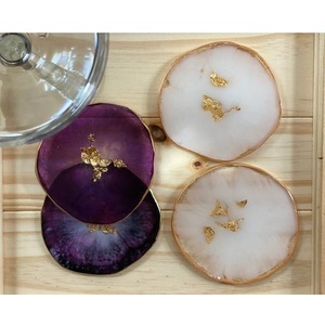 Juego de posavasos de resina de lujo con acabado metálico para sala de estar y cocina - Product Image 1