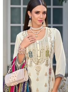 Hermoso vestido de calidad superior Premium Chinon Silk Salwar Suit & Dupatta con bordado Codding Diamond and Mirror Work para la venta - Product Image 3