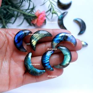 Colgante de plata de media luna con piedras preciosas de labradorita natural con oso, sirena, luna creciente, tallas, anillo de cuerno incluido - Product Image 6