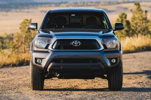 TOYOTA TACOMA TRD OFF-ROAD DOBLE CABINA 4X4 2015 USADO, VOLANTE A LA IZQUIERDA/DERECHA - Product Image 3