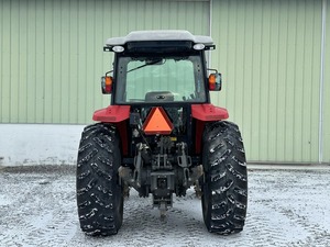 Tracteur agricole à roues Massey Ferguson 4608 d'occasion de 2013, 80 CV avec pompe moteur, roulement et boîte de vitesses - Product Image 3