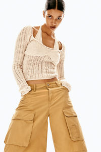 Pantalones cortos de invierno con forro polar para mujer, pantalones cortos informales cálidos con cordón y cintura elástica para uso diario - Product Image 5