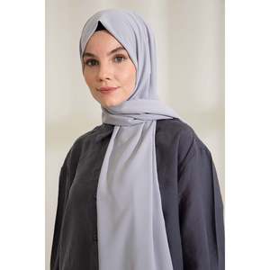 ผ้าคลุมไหล่ไหมสีเงินเมดินา - Product Image 4