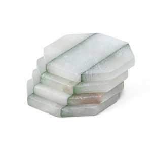 L'ensemble de quatre sous-verres en albâtre en marbre blanc de l'Inde est un accessoire de boisson durable disponible pour l'approvisionnement en vrac - Product Image 1