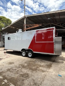 NUEVO Remolque de Comida para Eventos 8.5 X 25 con Porche de 5' para Catering y BBQ con Paquete de Baño - Product Image 4